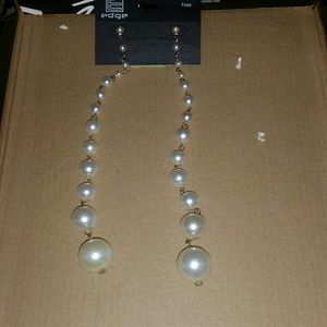 Costume Pearl drop earrings ship today